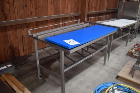 Cutting table, stainless. 145 * 102 * 100 (erro slaughter during bankruptcy)