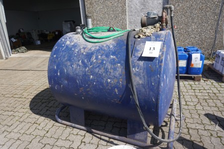 Tank med pumpe 1500 liter