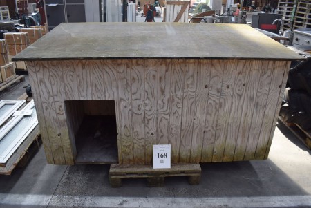 Dog house insulated length 200 cm depth 105 cm height 110 cm