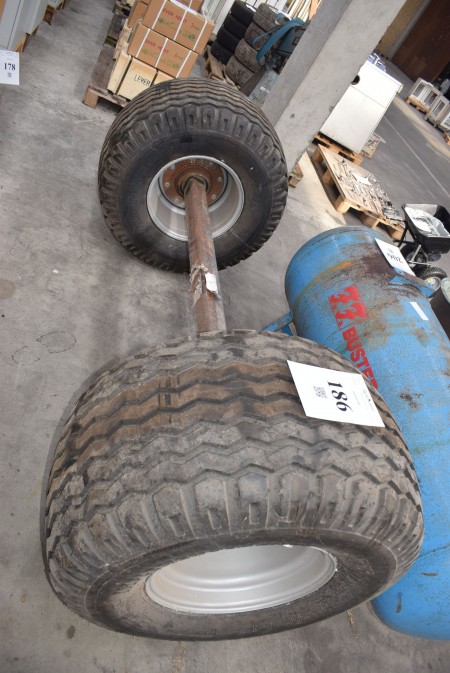 unused shaft with wide wheels 500 / 50x17 new price 8500 kr