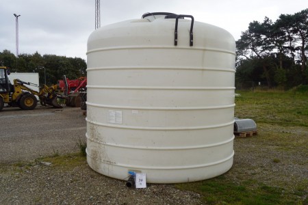 DLG Tank 15000 l for liquid fertilizer. Plastic tank approved for the storage of liquid fertilizers ..