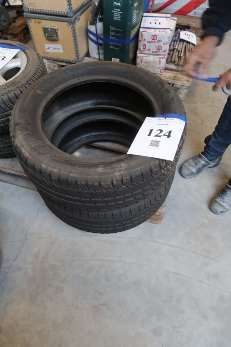 2 pcs. tires, 225 / 55R17 Kleber