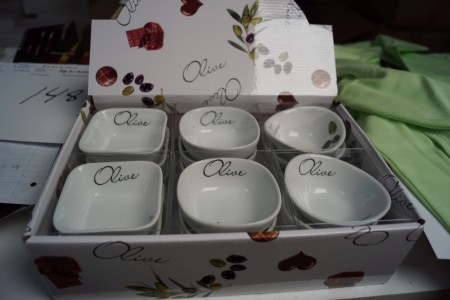 23 boxes of 72 sets approximately 1600 small olive bowls.