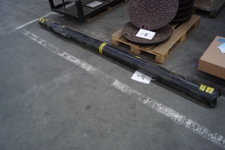 1 Roll of Linoleum. 440 * 300cm.