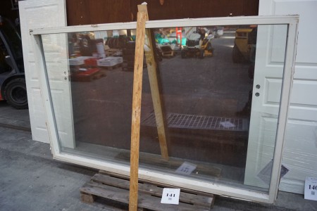 1 piece window section, h: 214cm, b: 147.5cm
