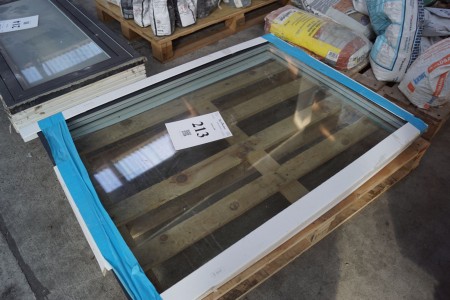 Fenster aus Holz / Aluminium. 89 * 119 cm.