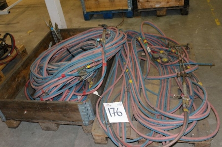 2 pallets of oxygen / gas cable + blowtorch