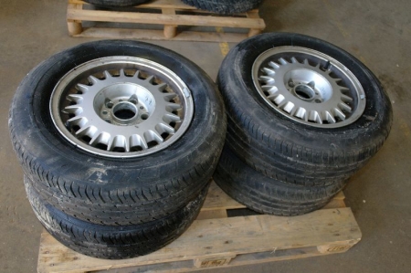 4 stk. Michelin dæk med Alu fælge. 225/60 R15, 5 huls. Til BMW 6- serie