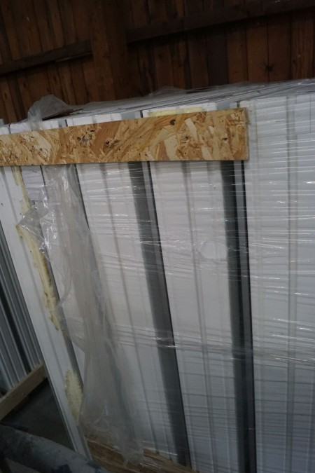 3 pieces. wooden / aluminum windows. 96 * 137cm.
