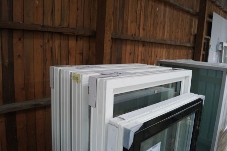 2 pcs. wooden / aluminum windows. 96 * 137cm.