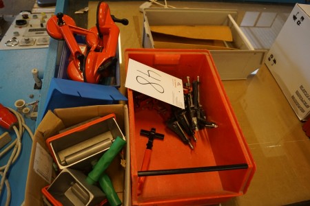 Various Glass Cutting Tools + Frame Tightening