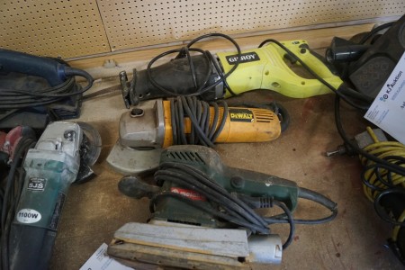 3 pieces of power tools, bayonet saw, angle grinder, grinder tested ok.