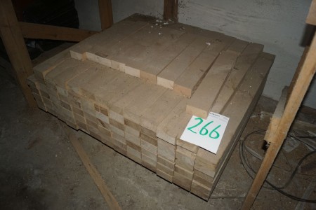Pallet with Hardwood. About 70 pieces on 101x9x4.5 cm