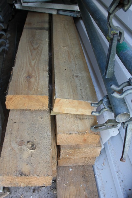 10 Stück Holzbohlen ca. 8x17,5x450cm + Weiß Gebrauchte Rack-Tür