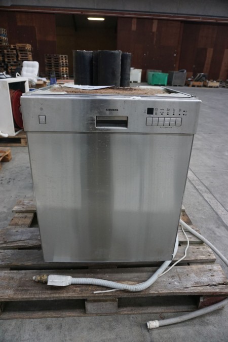 Dishwasher, Brand: Siemens, condition unknown.
