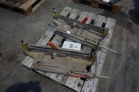 2 pieces of tile cutter.