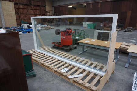 Fensterteil Holz / Alu, H: 149cm, L: 323cm.