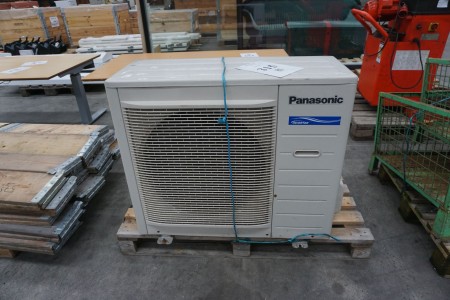 Wärmepumpe, Marke: Panasonic. Luft zu Luft arbeitete bei der Demontage.