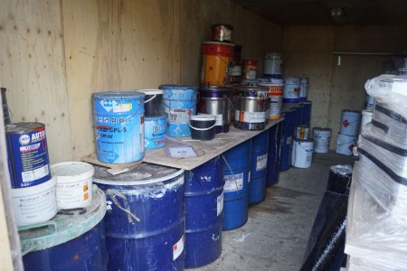 Contents in container. Estimated 5000 l of paint. Brand: Water fine. Everything has to be removed.