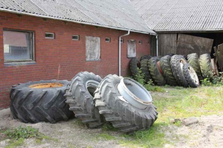 (16) tractor tires