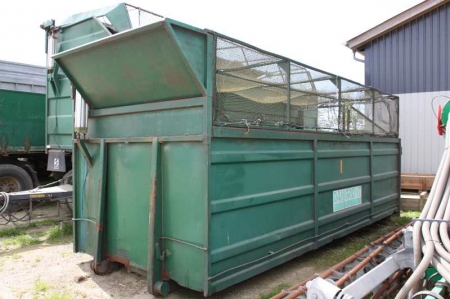 Container , green crops, Dangrønt Products. Approximately 20 feet. Hydraulic top