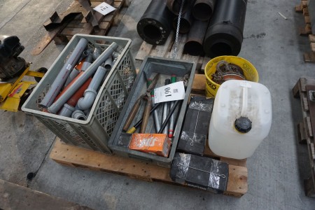 Lot of pipes + garden tools etc.