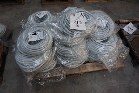 Lot of plastic pipes. Ø 16mm. L: 25m, with drawstring, about 15 pieces.