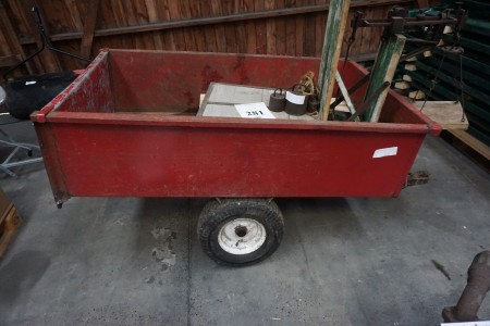 Wagon for garden tractor, l: 150cm, b: 95cm.