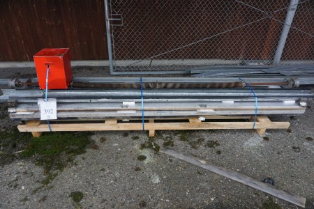 Isolierte Aufzugstür (Buy gate), 300 cm breit und 250 cm hoch. Handbetätigt_x000D_ _x000D_  