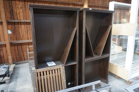 2 cupboards, b: 85cm, h: 190cm, d: 33cm.