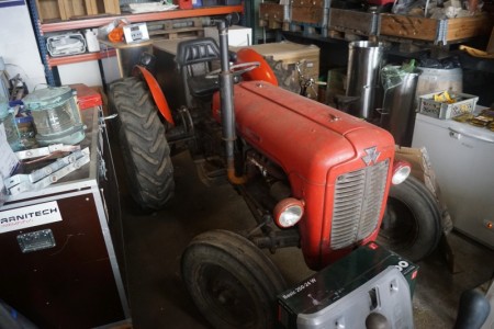 The MF 35 veteran tractor starts and runs with a new battery