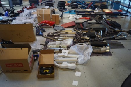 Large lot of spare parts, various exhausts, muffler, screens, tanks karosari parts, etc.
