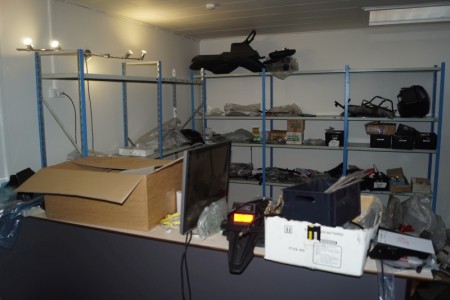 Everything in the whole room, various spare parts, exhausts, shelving of dust rooms, easily separated bush crawler plus much more - everything needs to be removed