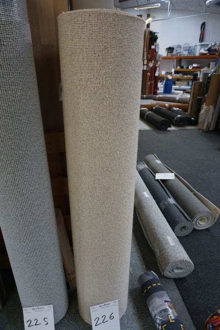 Oak wool. 145 * 500 cm.