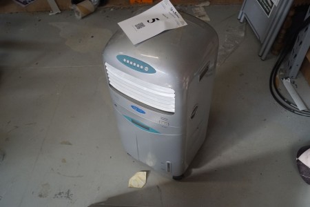 Air cooler. Brand: Q -air