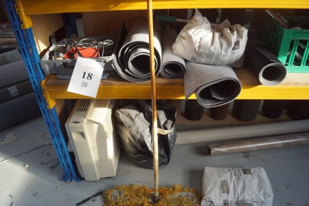 Contents on pallet rack, including 1 angle grinder etc. Everything has to be removed.