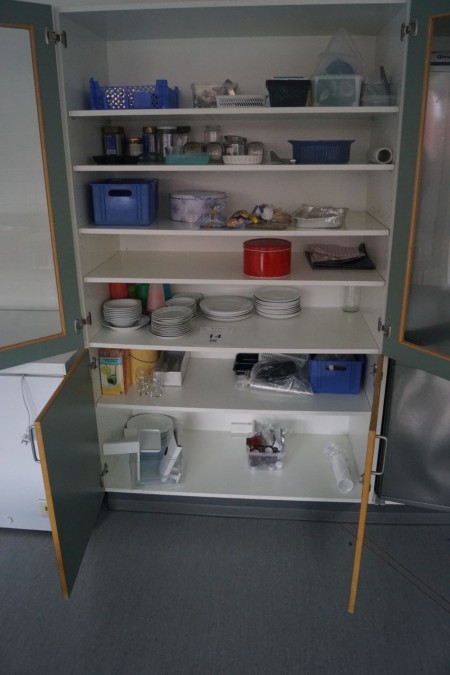 Large lot of kitchen equipment.