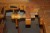6* sløjd arbejdsbord med høvl, sav, hammer.  Hvert bord er 140*60*80 cm.