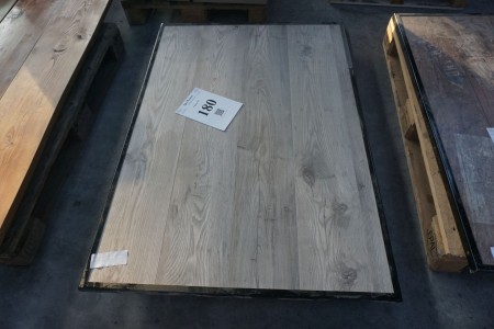 Holztischplatte mit Eisenrahmen, L: 122 cm, B: 85 cm.