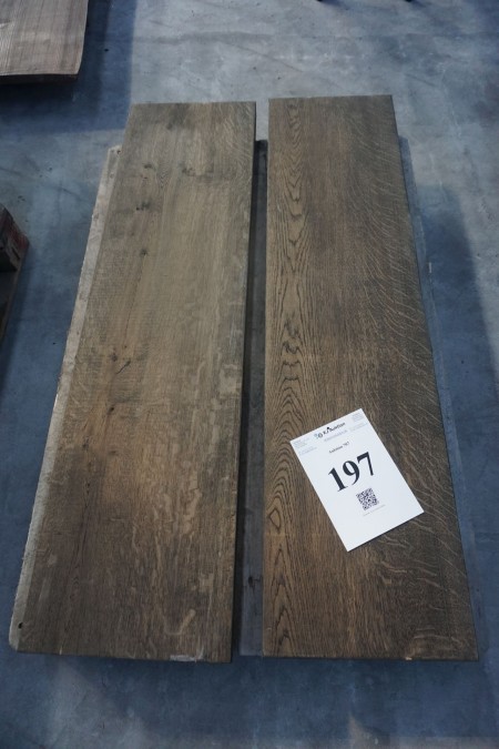 2 wooden planks, l: 130cm, b: about 35cm.