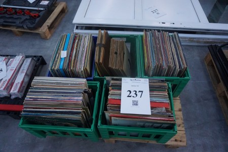 Large lot of LPs.