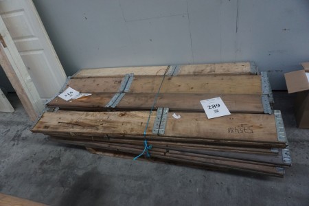 About 20 pallet frames.