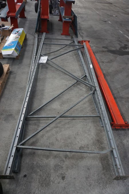 Pallet rack with 2 rails of 275 cm gable height 300 cm