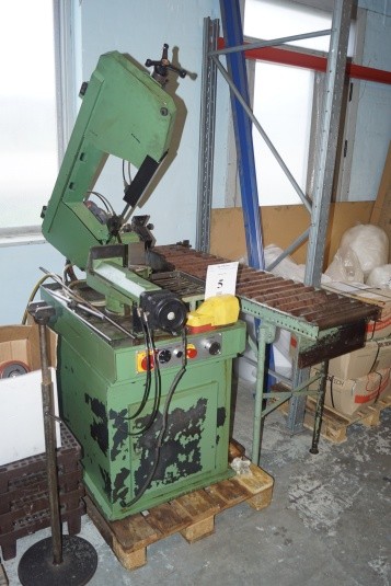 Belt saw MACC Special 315S with air tightening + Conveyor belt Tested ok.