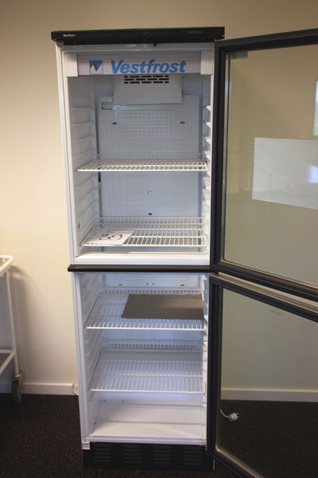 Vestfrost refrigerator type FKG 370