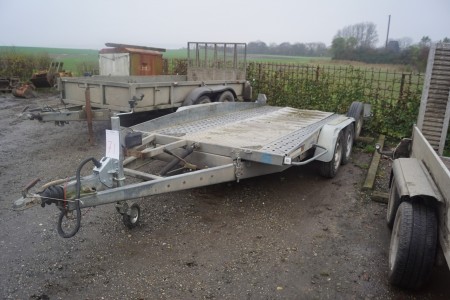 Variant Autotrailer total 2700 kg weight 550 year 2003 ML9530