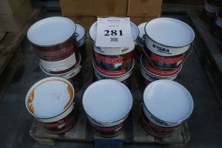 12 buckets of wood protection of 4.5 liters of Swedish red