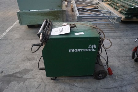 Welding brand Migatronic model MIG 300. 0.8 mm thread, With thread control in handle. 300 amps. 16 a power socket