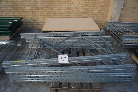 Pallet rack with 4 gables B 110 cm H 200 cm + 12 vans a 150 cm 2000 kg + 5 baseplates