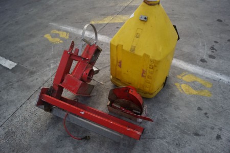 Salt spreaders from APV, model WD 100, capacity approx. 125 kg, 12V auger for feeding salt, made of stainless steel, plastic container, separated, without control box
